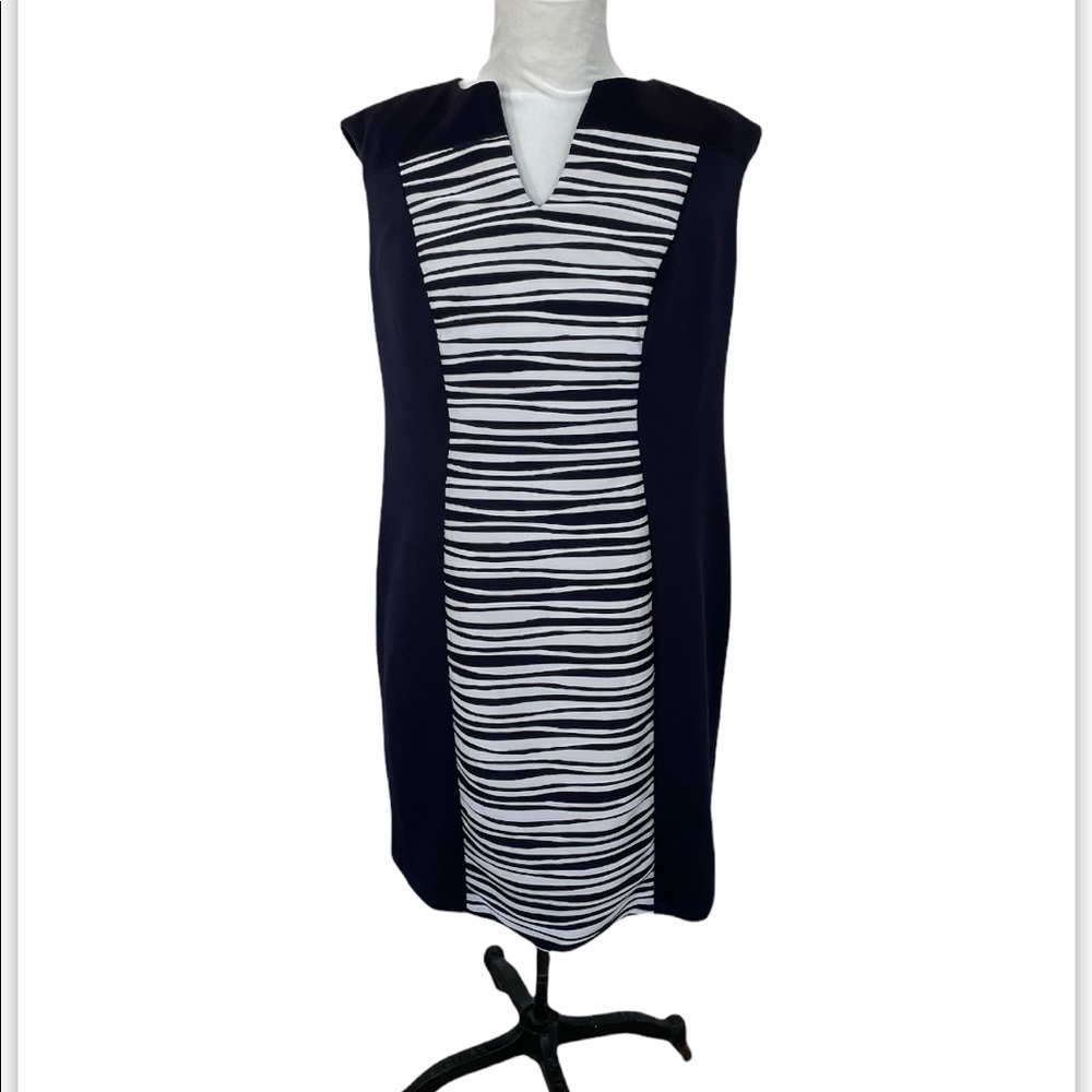 Dressbarn 14W scuba knit navy and white dress